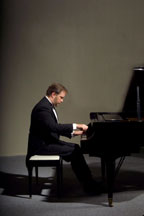 Classic Pianist and Classical Concert Pianist